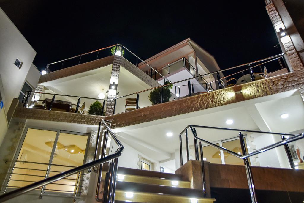 Mala Plaza Bed & Breakfast Ülgün Dış mekan fotoğraf