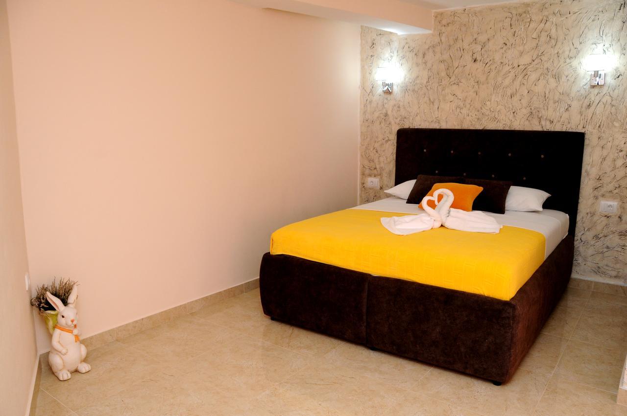Mala Plaza Bed & Breakfast Ülgün Dış mekan fotoğraf